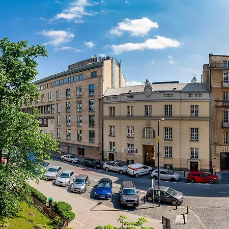 Mokotowska 67: Private With Balcony Near Us Embassy Warsaw