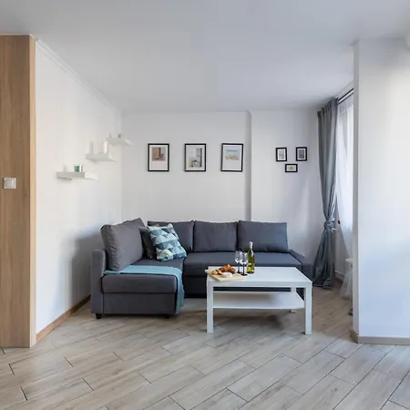 Mokotowska 67 Prywatne Mieszkanie Z Balkonem W Centrum Miasta I W Poblizu Ambasady Samodzielne Zameldowanie! Self Check-in System! * Warschau